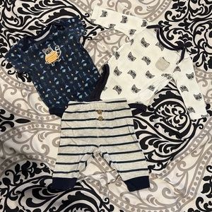 Bundles 0-3 mos Raccoon Outfit Set